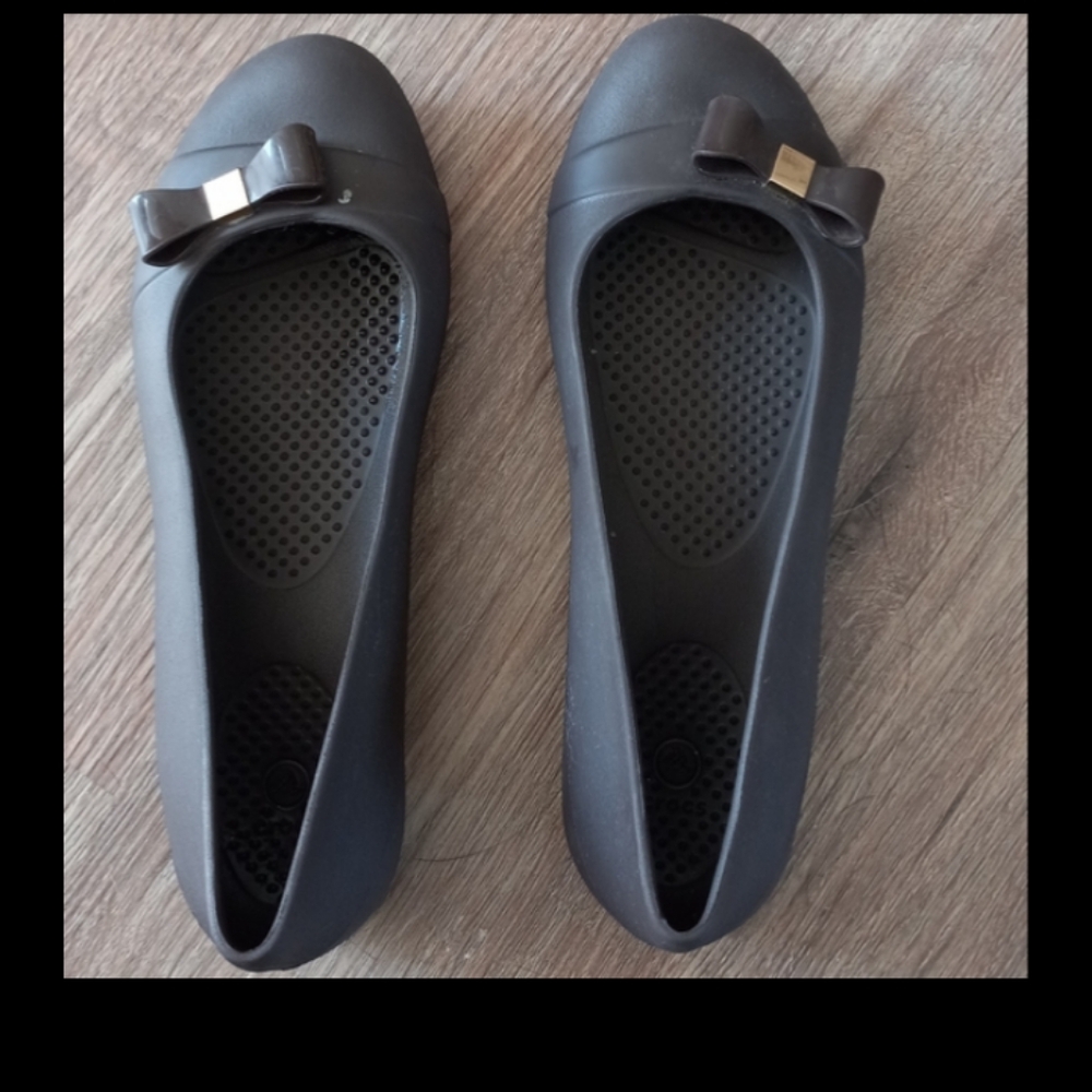 Crocs Ballet Slip-On Size 7W